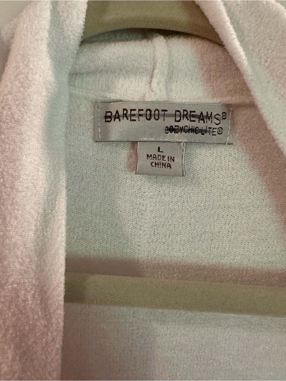 Barefoot Dreams Pearl Cozy Weekend Wrap